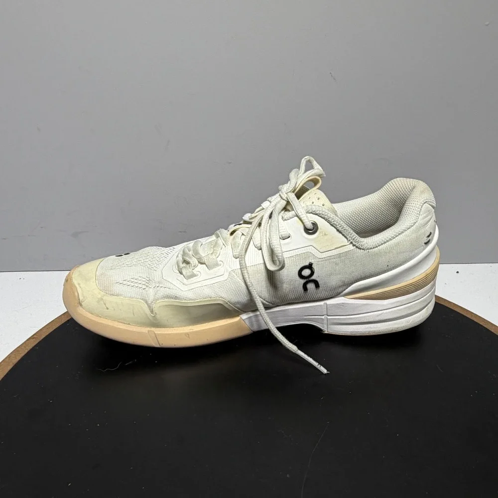 On Running The Roger Pro Women 9.5 Athletic Tennis Shoes White Sand Athleisure